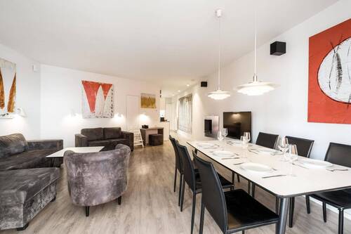 Stilvoll eingerichteter Wohn- und Essbereich - Etagenwohnung mit 82,00 m&sup2; in Lübeck zum Kaufen