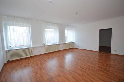 Perfekt als Empfang - 4 Zimmer Büro in Neumarkt