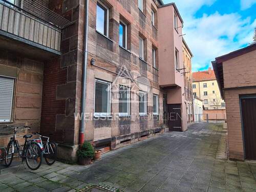 Außenansicht Rückgebäude - 2 Zimmer Etagenwohnung zur Miete in Fürth