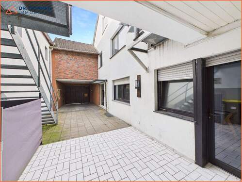 Innenhof - 8 Zimmer Mehrfamilienhaus, Wohnhaus in Hückelhoven