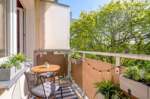 Balkon mit Südwestausrichtung und Blick ins Grüne - 3 Zimmer Etagenwohnung zum Kaufen in Berlin