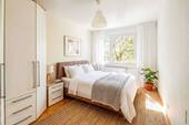Schlafzimmer mit Grünblick - Etagenwohnung mit 64,00 m&sup2; in Berlin zum Kaufen