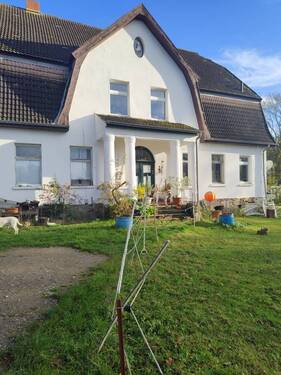 Gutshaus.jpg - 1 Zimmer Mehrfamilienhaus, Wohnhaus zum Kaufen in Garz / Poseritz Hof