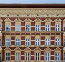 Attractive 4-room apartment in a nice old building with balcony and elevator - Berlin Neukölln