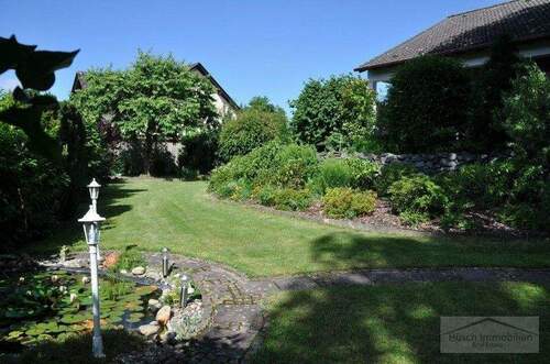 Garten - 8 Zimmer Einfamilienhaus in Weilrod / Hasselbach