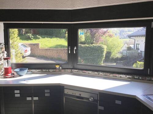 Einbauküche mit Blick aus der Frontseite - 