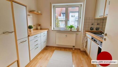 Küche mit Einbauküche! - Etagenwohnung mit 72,00 m&sup2; in Erlangen zur Miete