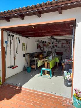 Garage - 