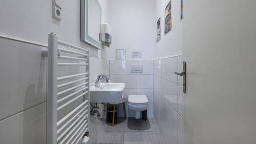 WC - 