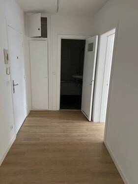 Eingangsbereich - NEU Saniert, HH-Farmsen, 2,5 Zimmer Wohnung im 1.OG mit Balkon !Bitte beachten Sie unsere Fragen!
