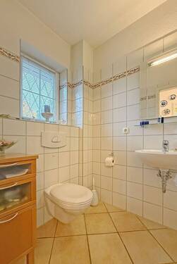 Gäste-WC - 4 Zimmer Doppelhaushälfte in Hamburg