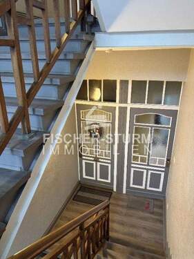 Treppenhaus - 3 Zimmer Etagenwohnung in Düsseldorf