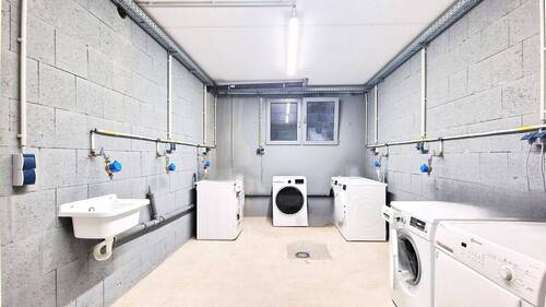 Gemeinschaftswaschraum - 