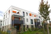 Hausansicht - Barrierefreie 3-Zi. Wohnung in Nürnberg - Großreuth Wohnung mieten