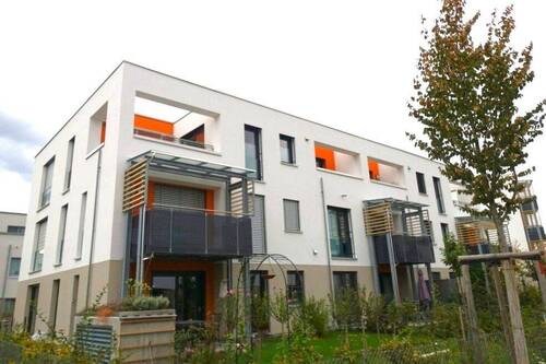 Hausansicht - Barrierefreie 3-Zi. Wohnung in Nürnberg - Großreuth Wohnung mieten