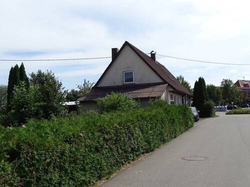 Bild 2 - 4 Zimmer Einfamilienhaus zum Kaufen in Aichhalden