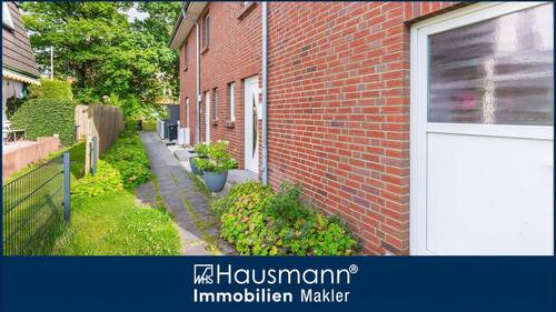 Hausansicht - COURTAGEFREI - Attraktive Neubau-Doppelhaushälfte mitten im Herzen von Norderstedt-Mitte!