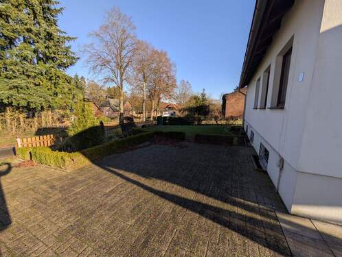 Stellplätze vor dem Haus - 