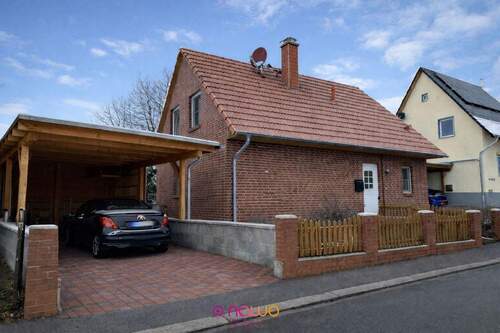 Ansicht von vorn - Einziehen statt renovieren! - Solides Einfamilienhaus in Evessen