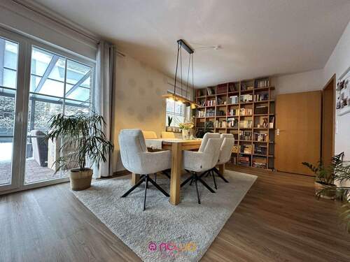 Gemütlicher Essbereich - 