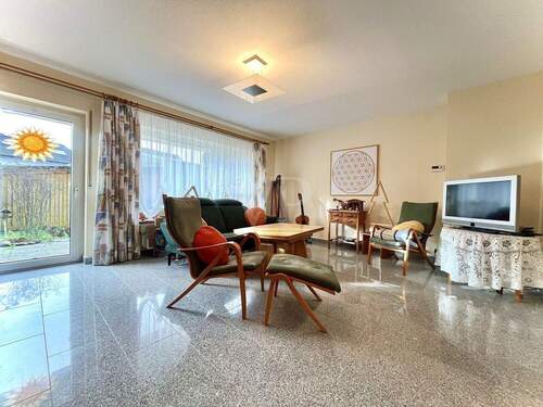 Charmanter Wohnbereich - 5 Zimmer Reihenmittelhaus zum Kaufen in Hofheim am Taunus