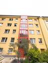 Hausansicht Eingangsseite - 2 Zimmer Etagenwohnung zum Kaufen in Nürnberg