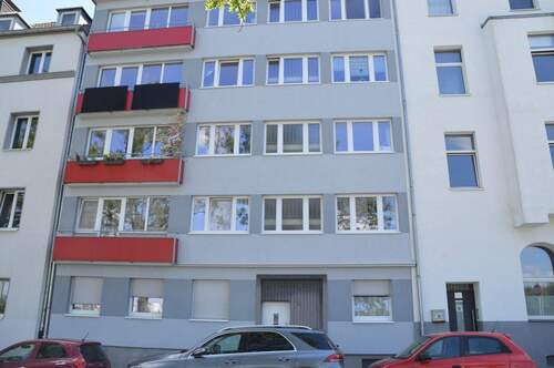 Kühlwetterstr.16-Hausfront - Ihr neues Zuhause am C.A.R.L. und Weitblick zum Lousberg!