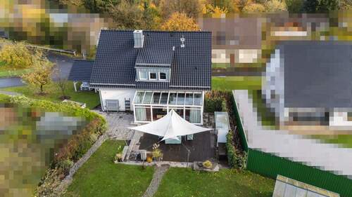 Blick von oben in den Garten - Modern wohnen mit viel Raum und Licht - Wintergarten - Gartentraum - TOP Lage von Fernthal