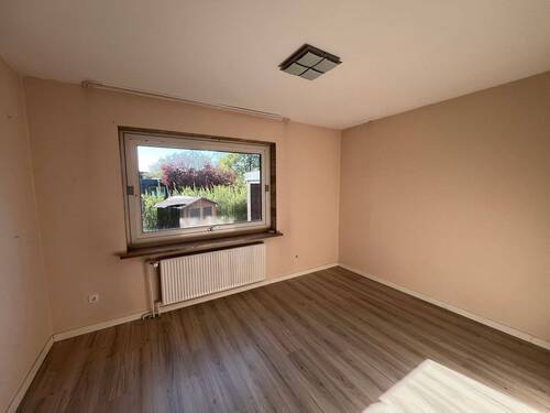 Schlafzimmer 2 - Einfamilienhaus mit 129,00 m&sup2; in Elmshorn zum Kaufen