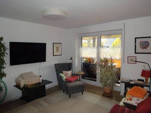 Wohnen - 3 Zimmer Etagenwohnung in Zetel