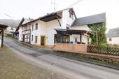 Blick Eingang Wohnhaus - 