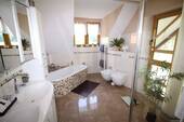 Dusch- und Wannenbad - 