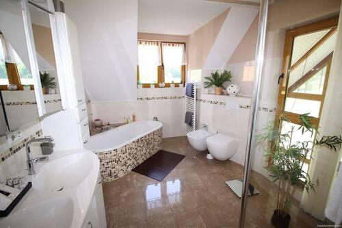 Dusch- und Wannenbad - 