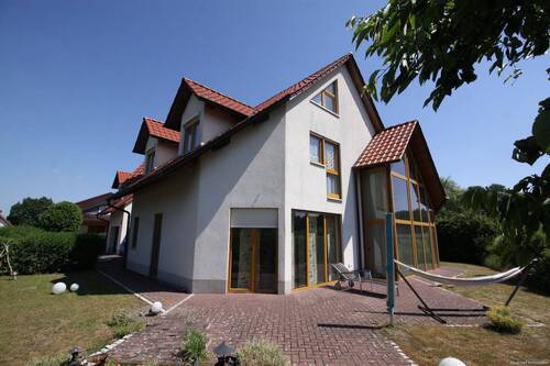 Rückansicht - 9 Zimmer Mehrfamilienhaus, Wohnhaus in Wasbüttel