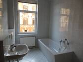 13 Bad - Etagenwohnung mit 70,40 m&sup2; in Plauen zur Miete