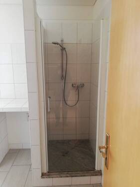 Dusche - 3 Zimmer Etagenwohnung in Weimar