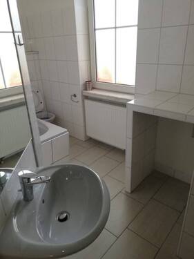 Bad und Waschmaschinenstellplatz - Etagenwohnung mit 69,00 m² in Weimar zum Kaufen