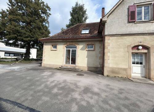 Ansicht Front. Gr. Wartesaal - 9 Zimmer Mehrfamilienhaus, Wohnhaus zum Kaufen in Wehingen