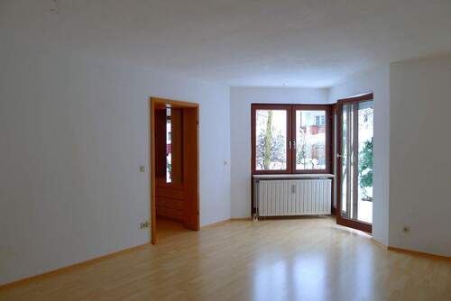 Wohn- und Schlafzimmer - 