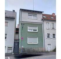 Einfamilienhaus in veretzten Wohnebenen, mit großer Dachterrasse (ca. 80 m²) in St. Ingbert (Nähe Innenstadt - Bermudadreieck) - Sankt Ingbert