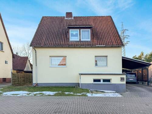 Außenansicht Vorne - 5 Zimmer Einfamilienhaus zum Kaufen in Gifhorn