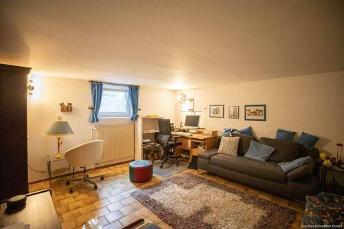 wohnlich genutzter Kellerraum - 