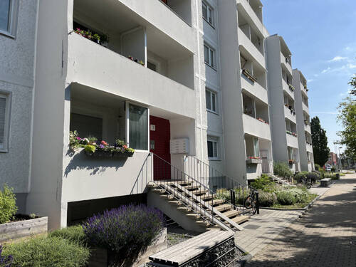 Titelbild - Stadtrandlage zu Nietleben! - 3-Raum-Wohnung mit Balkon