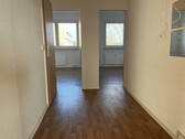 Flur - Etagenwohnung mit 56,70 m&sup2; in Halle (Saale) zur Miete