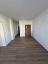 Schlaf-Zi._geradeaus Bad_li.zu - 