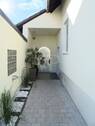 Hauszugang - 6 Zimmer Mehrfamilienhaus, Wohnhaus zum Kaufen in Mörfelden-Walldorf / Walldorf