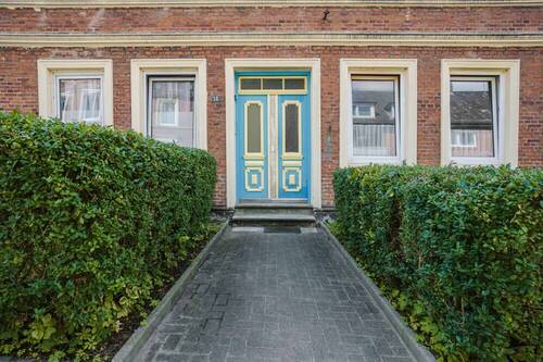 Hauseingang - 1 Zimmer Mehrfamilienhaus, Wohnhaus in Kiel / Wellingdorf