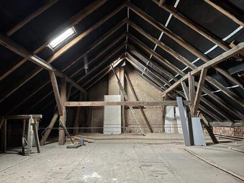 Ausbaureserve OG zum Wohnhaus ca. 160m² - 