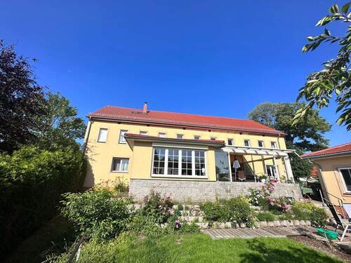 Wohnhaus - Zukunftsorientiertes Mehrfamilienhaus, Hohe Ausbaukapazität, vielseitige Nutzung