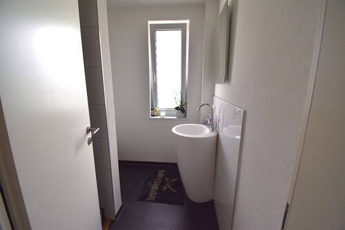 Gäste WC mit Dusche - 